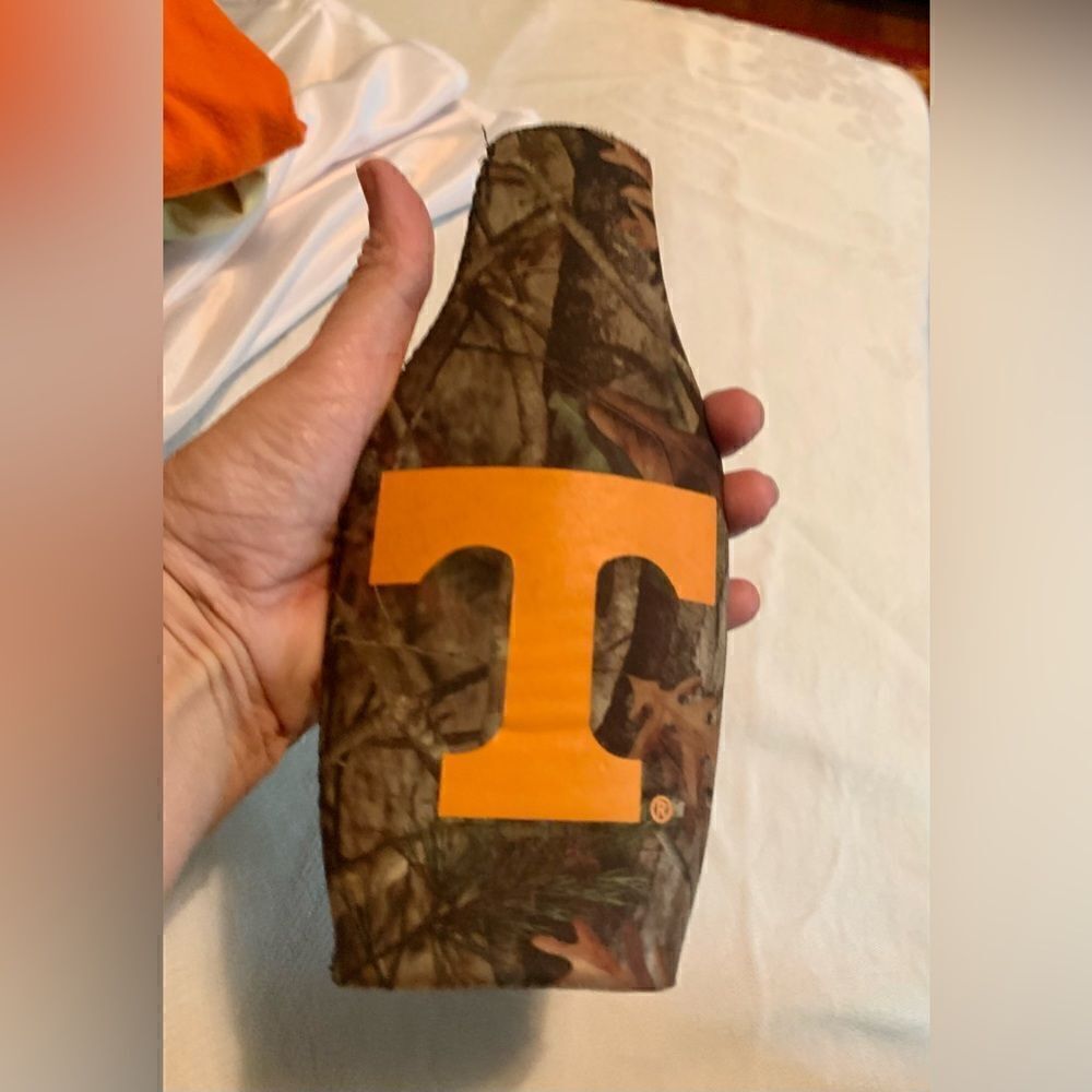 UT bottle koozie